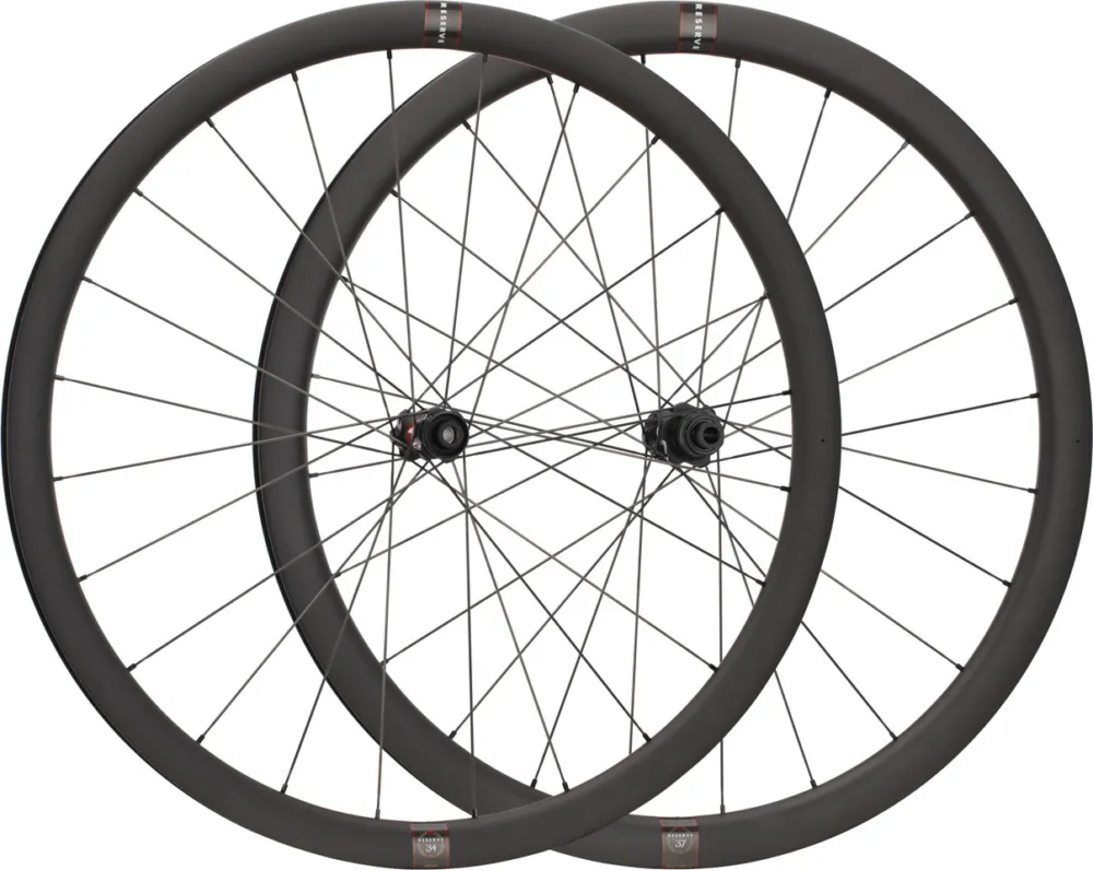 Ausverkauf Reserve 34|37 Turbulent Aero/DT 240 Carbon Disc Center-Lock 28" Laufradsatz - black | 142 mm | 100 mm | Non Boost | Non Boost | 28" | SRAM XDR