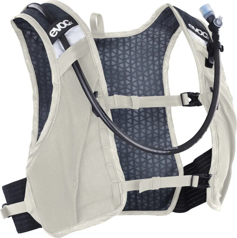 EVOC Hydro Pro Ultra 1,5 Trinkrucksack + 1,5 L Trinkblase - sand | 1500 ml Letzte Chance