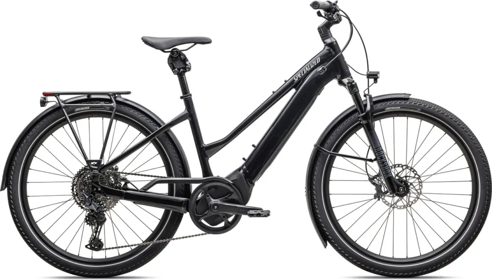 Neuheit Specialized Turbo Vado 5.0 Step-Through 27,5" E-Trekking-Bike - gloss castblack-satin silver reflective | 44 mm | M | 27,5" (650B) | 170,0 mm
